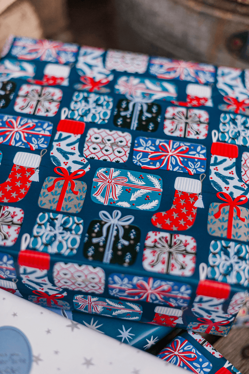 Kerst Inpakpapier 30 cm x 3 meter – Xmas Gifts Blue