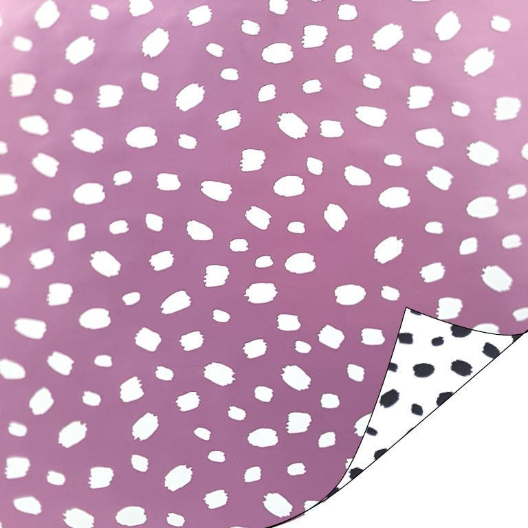 Inpakpapier - Metallic stipjes - Paars Het metallic cadeaupapier is 30 cm x 3 meter.