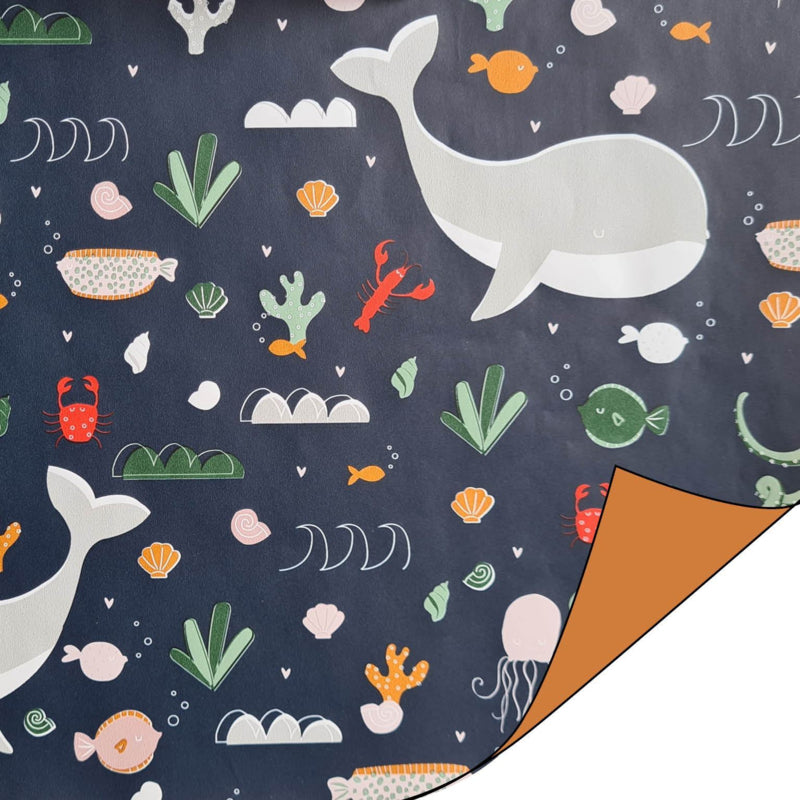 Inpakpapier - Ocean life ocher/blue Het cadeaupapier is 30 cm x 3 meter. 