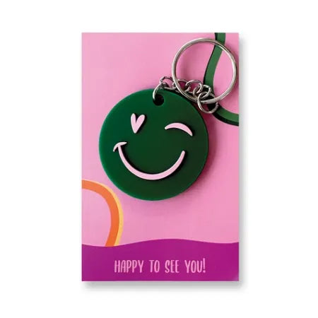 Een combinatie van vrolijkheid en liefde in één: deze sleutelhanger met liefdevolle knipoog is het perfecte kleinigheidje voor een vriend, vriendin, collega of familielid. Leuk als vriendschapscadeautje, opkikkertje of bedankje. Door het opvallende ontwerp en compacte formaat is dit accessoire een vrolijke blikvanger aan sleutelbos, tas of rugzak – elke dag opnieuw.